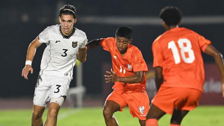 دوني تري بامونغكاس وطموحه للعب في أوروبا