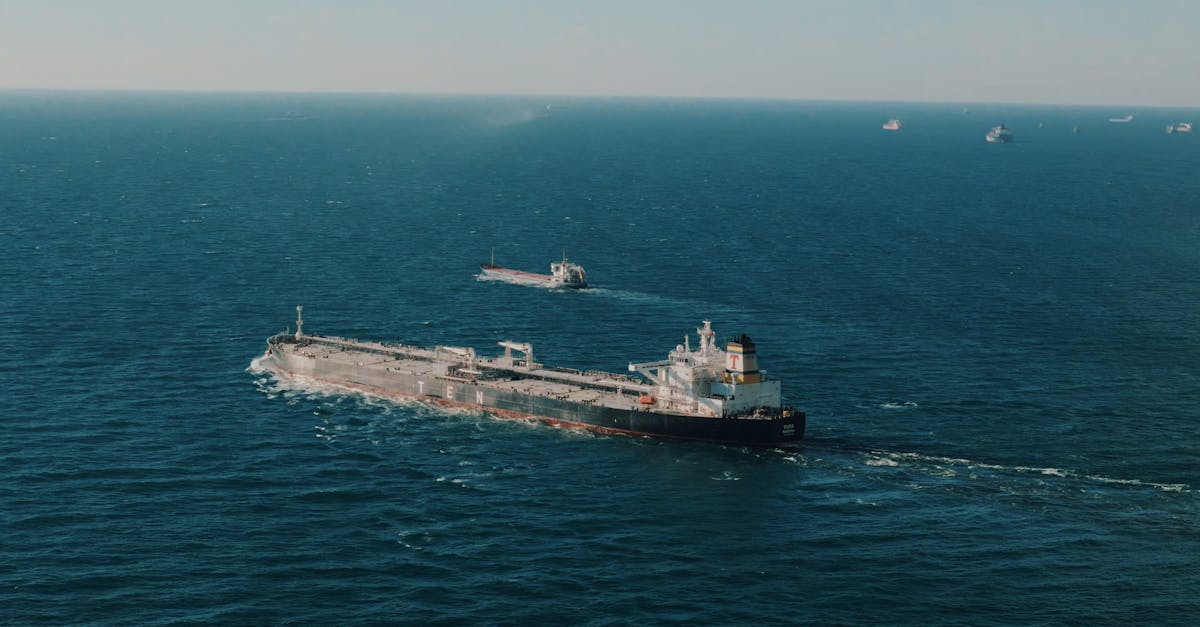 تصعيد أمريكي إيراني في مضيق هرمز