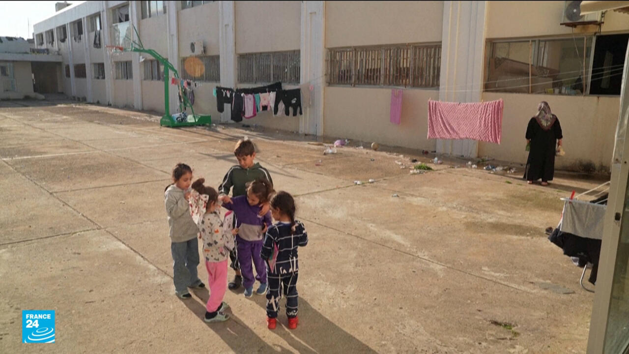 Lebanon: Families Insist on Staying in Tyre Amid Bombardment