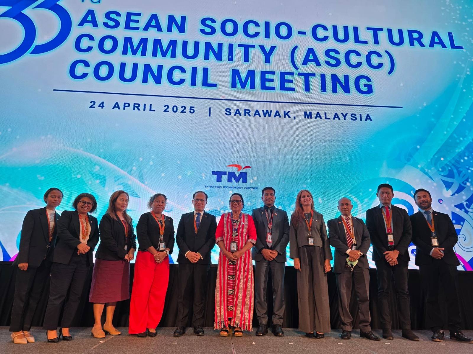 Deliver Credentials of East Timor's Ambassador in UAE