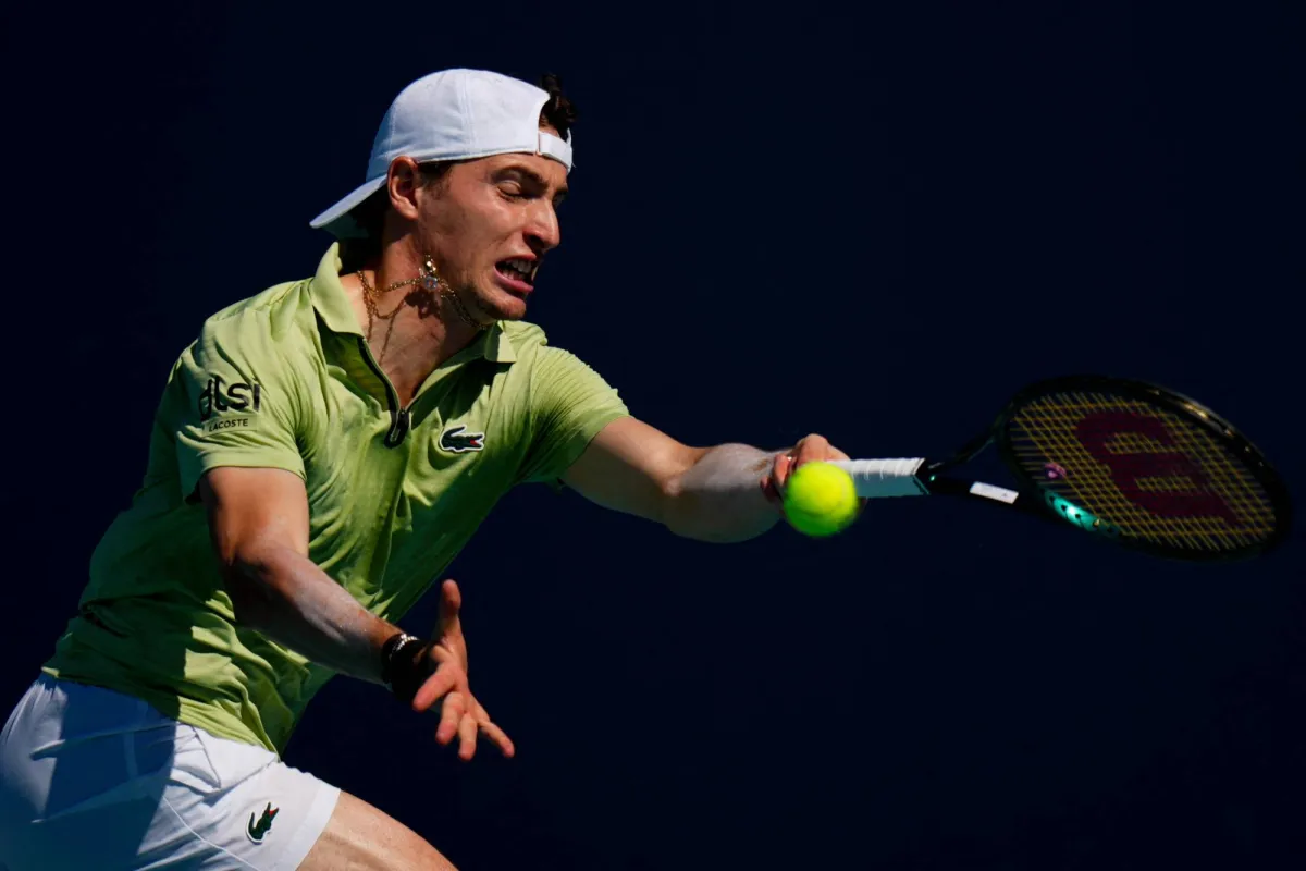 乌戈·翁贝尔晋级迈阿密网球公开赛16强