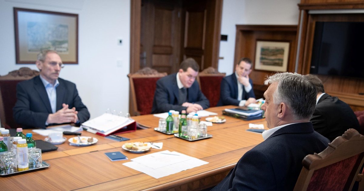 جلسة استثنائية لمجلس الوزراء لمواجهة التحديات