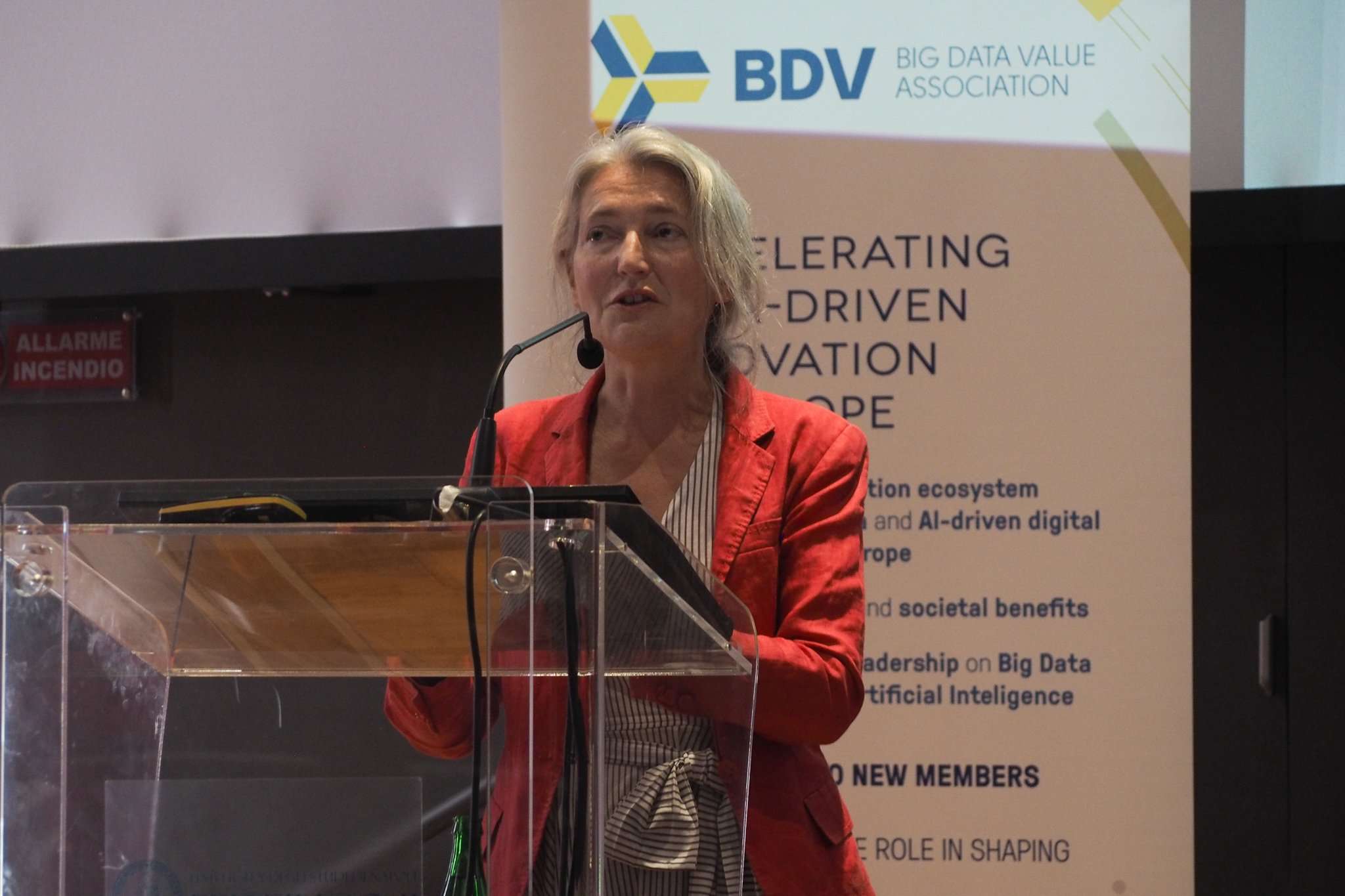 أسبوع البيانات الكبرى وتأثيره على الأسواق العالمية