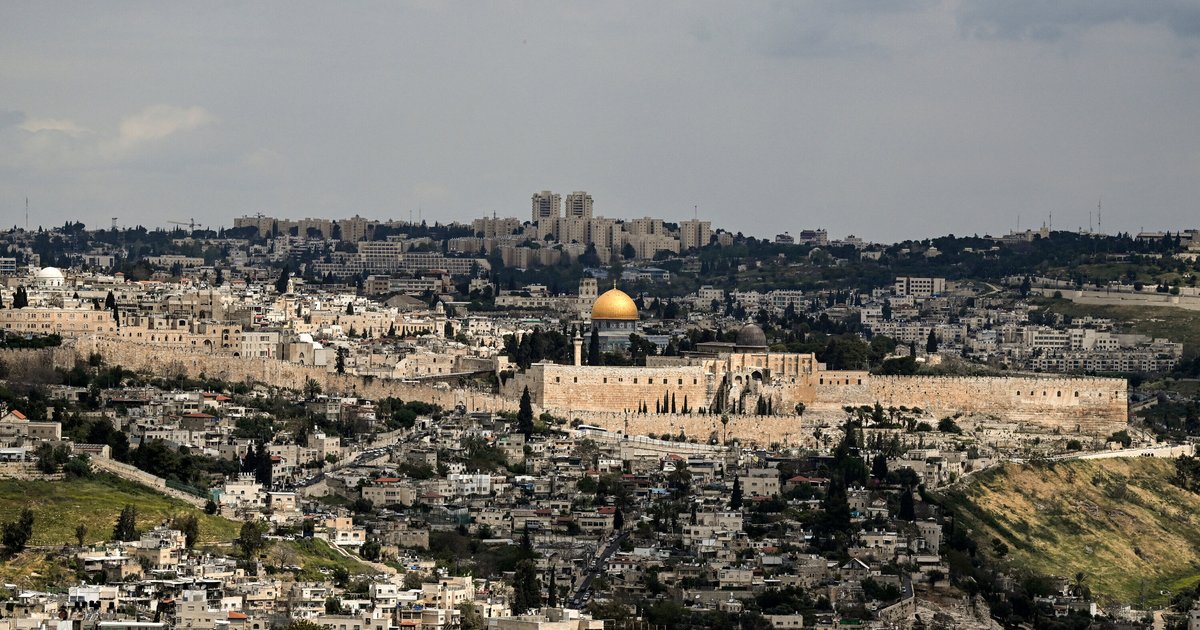 Pakistan Lifts Security Restrictions After Iran-US Negotiations