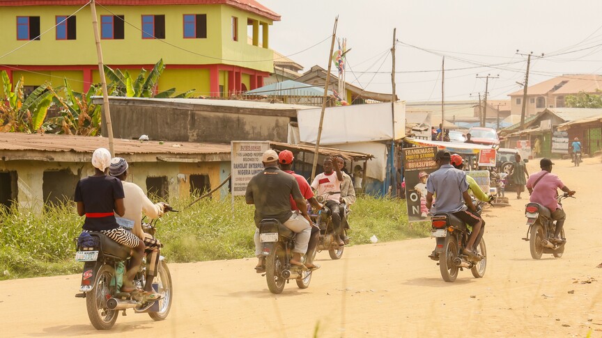 فرنسا تدعو لمغادرة مالي بسبب المخاوف الأمنية