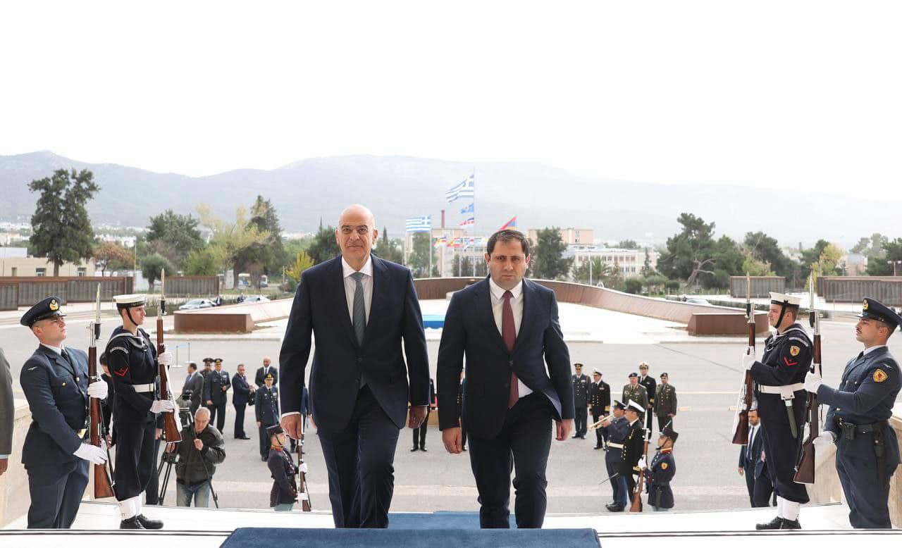 Qatar-Greece Military Cooperation Discussions