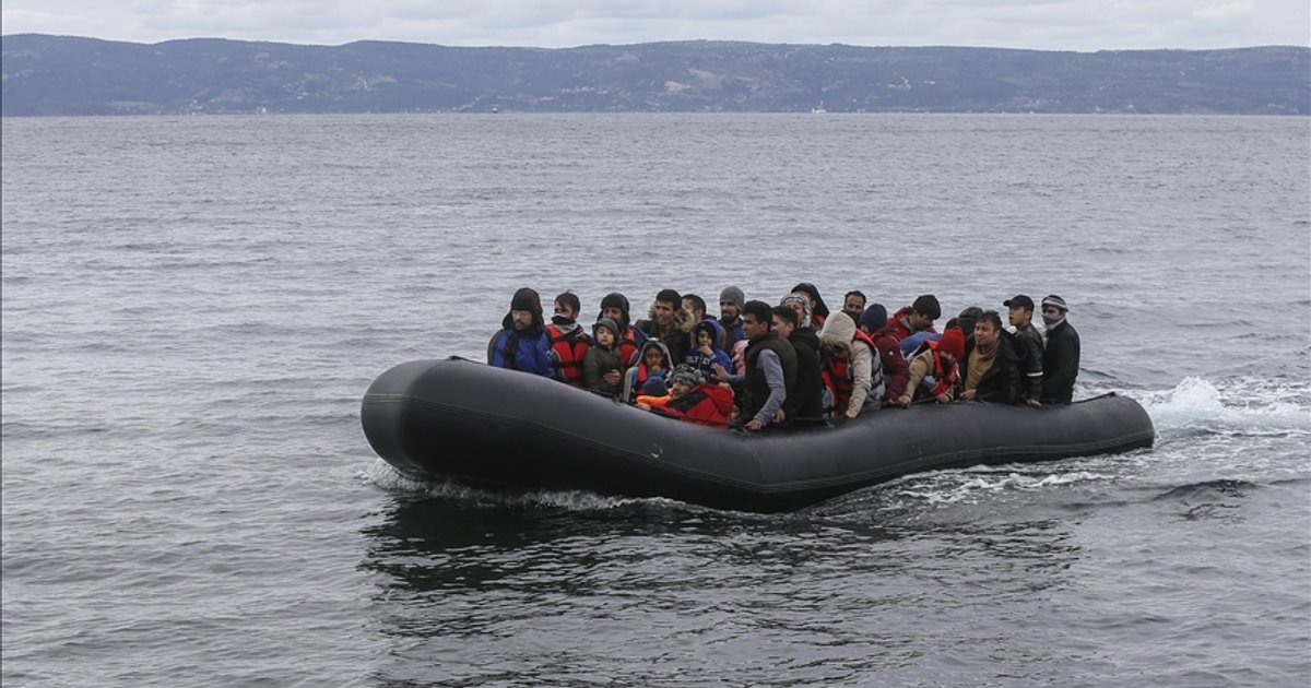 Rettung von Migranten nach dem Kentern ihres Bootes