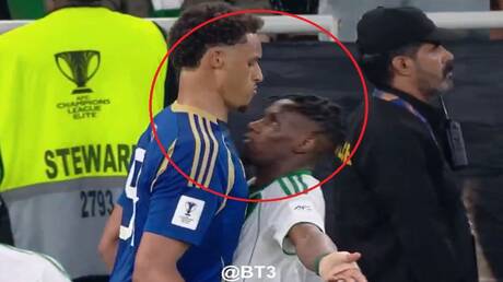 طرد زكريا هوساوي في نهائي دوري أبطال آسيا