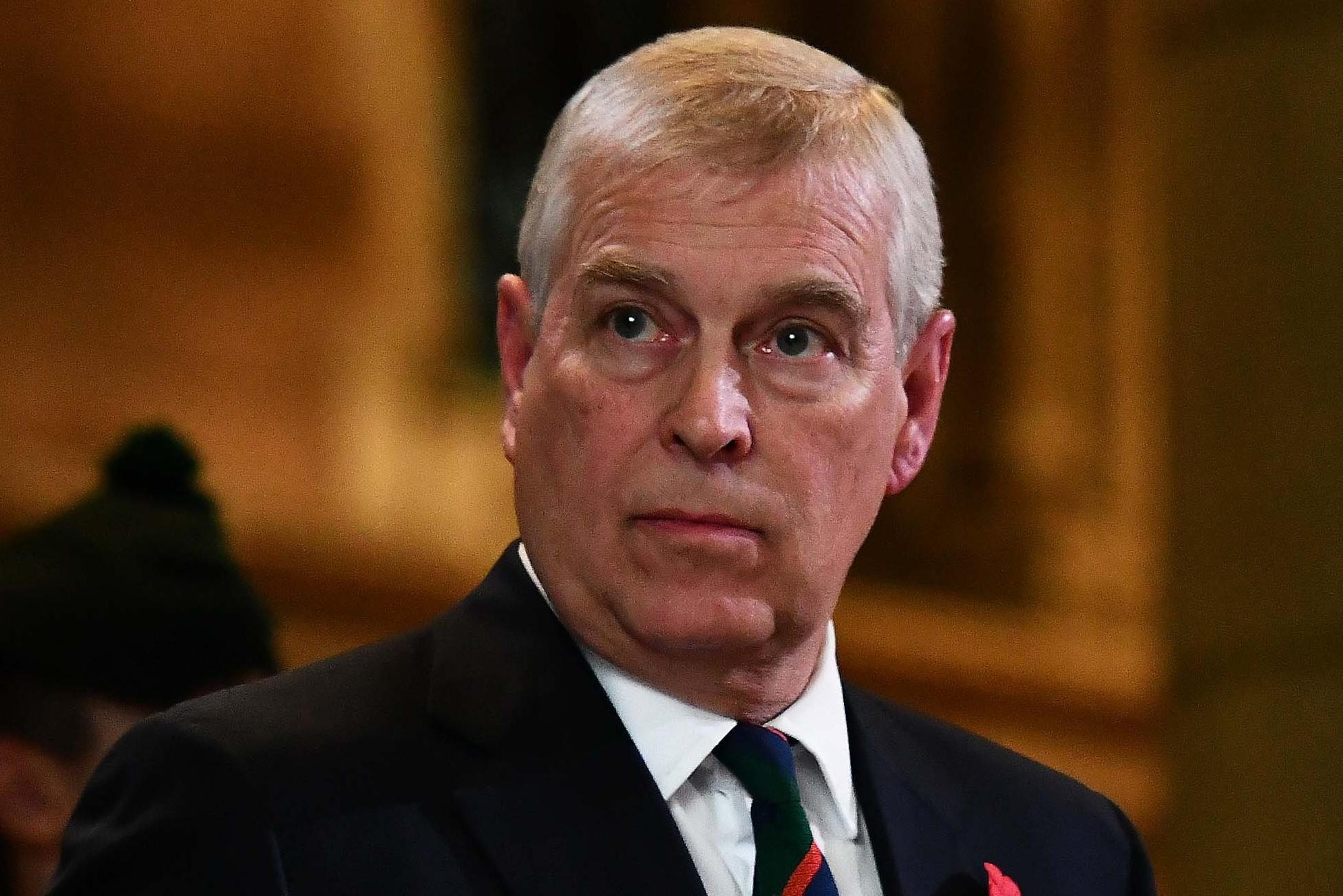 تحقيقات حول أندرو ومندلسون وإبستين