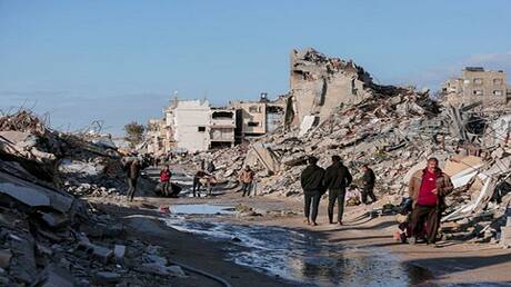 قصف إسرائيلي يوقع قتلى وجرحى قرب مدرسة في غزة