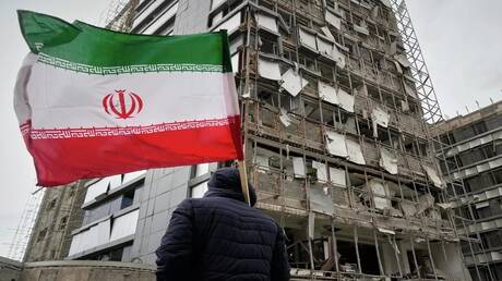 Enemy Retreats Due to Public Support for Fighters