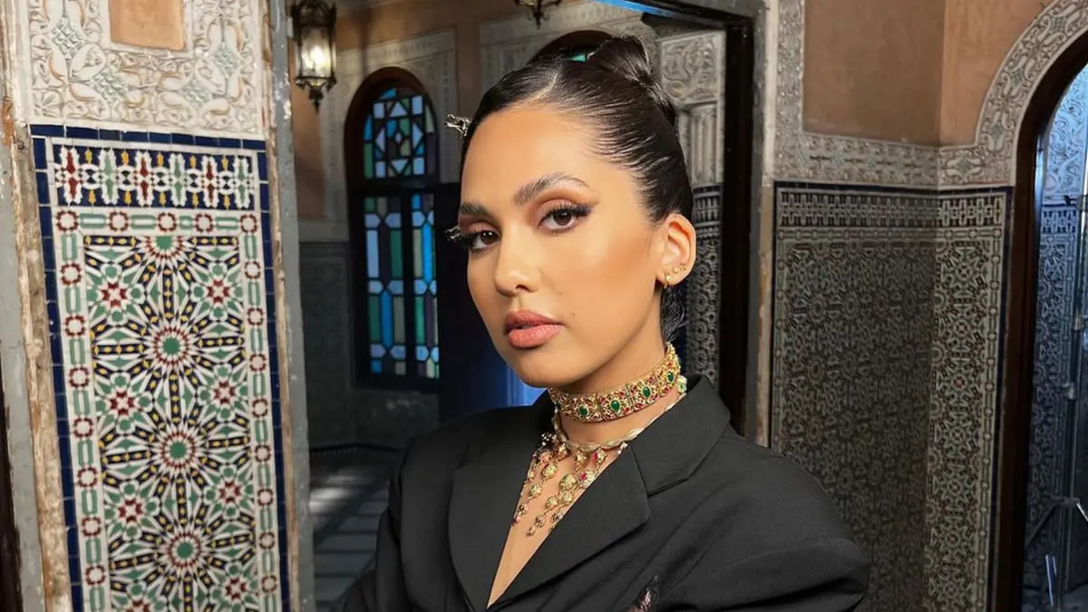 Manal Bencheikh lance la chanson "Mots"