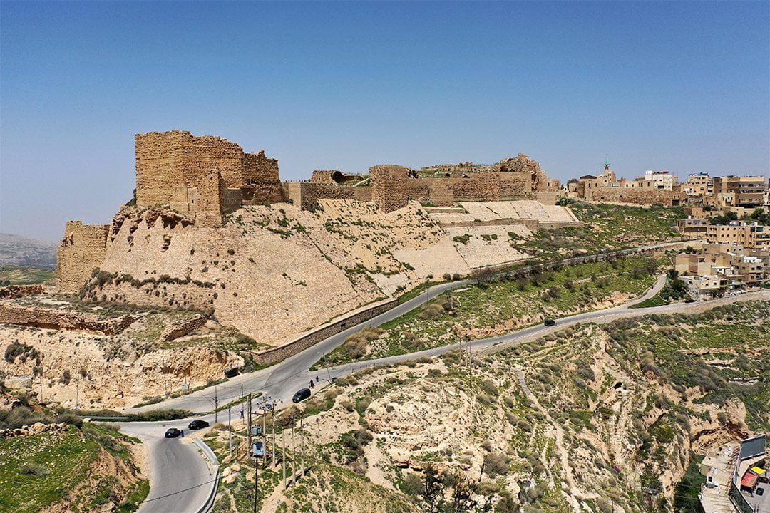 جهود مراكز الشباب في الكرك لمواجهة البطالة