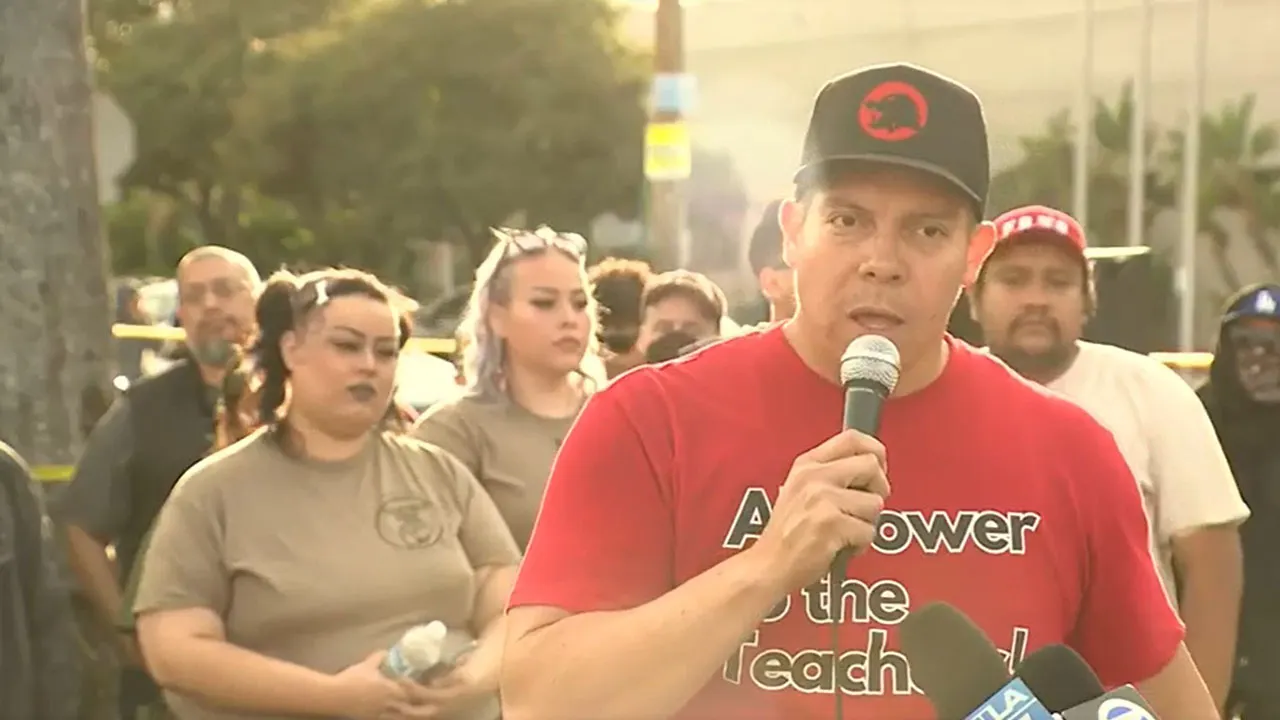 إطلاق نار من قبل عملاء الهجرة في كاليفورنيا