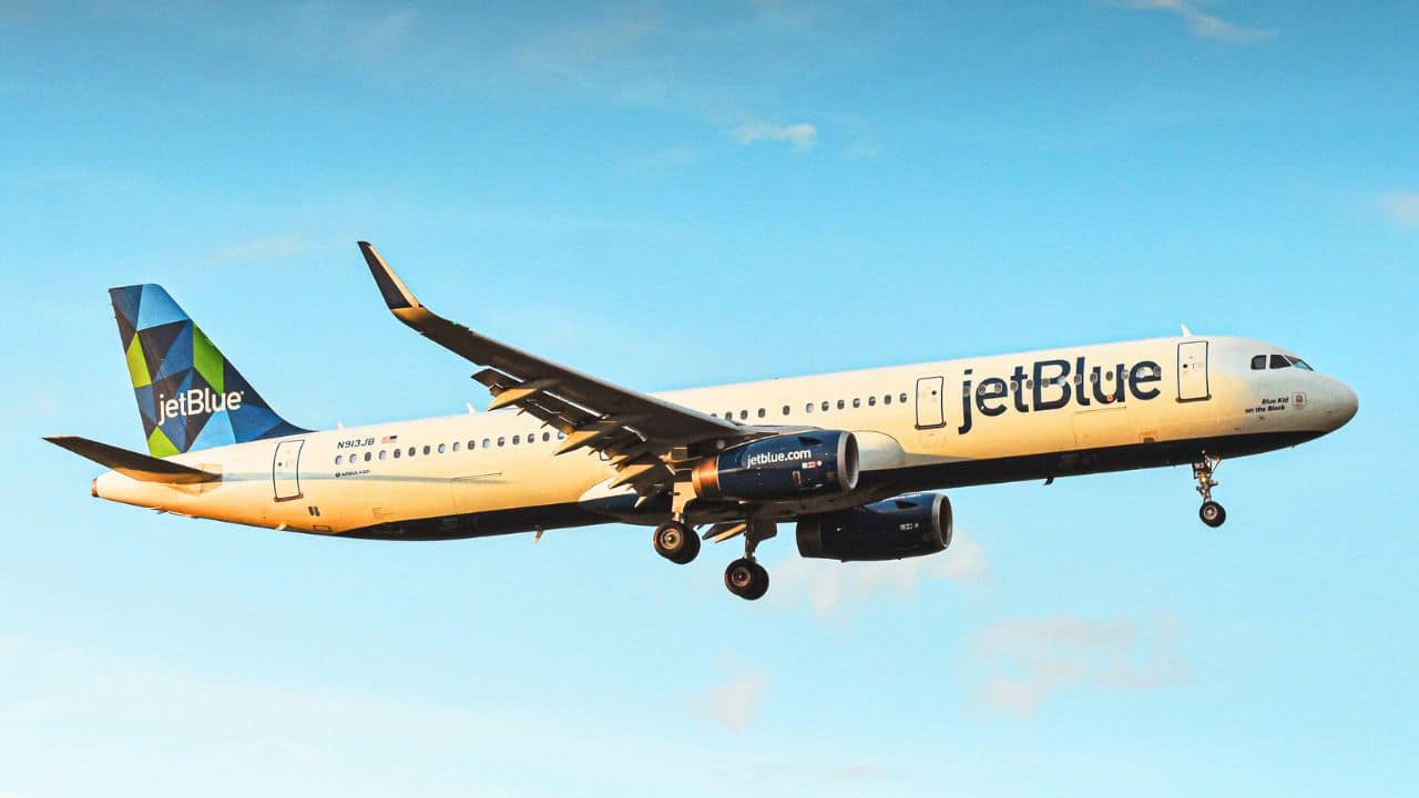 JetBlue Increases Baggage Fees Due to Fuel Cost Surge