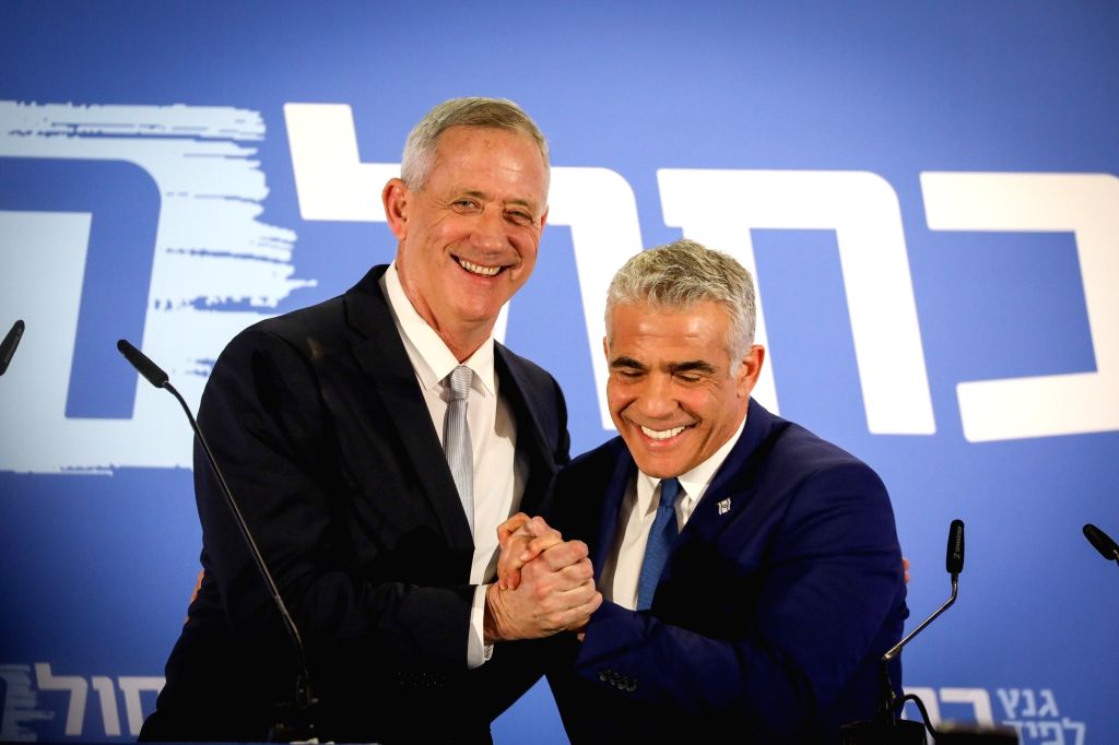 تحالف لابيد وغانتس لمواجهة نتنياهو في الانتخابات