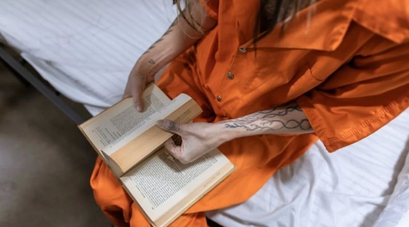 Brazilian prisoners reduce sentences through reading