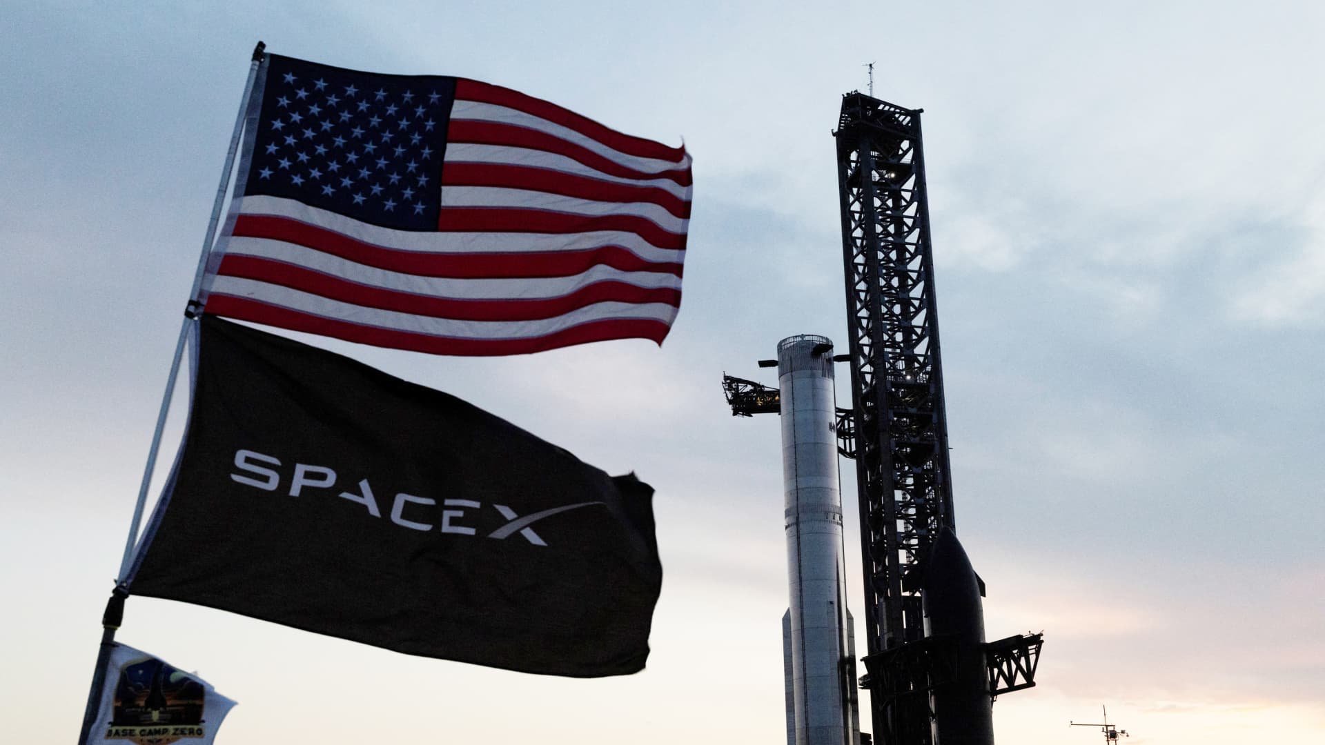 SpaceX تحقق مكاسب تاريخية مع اقتراب الطرح العام