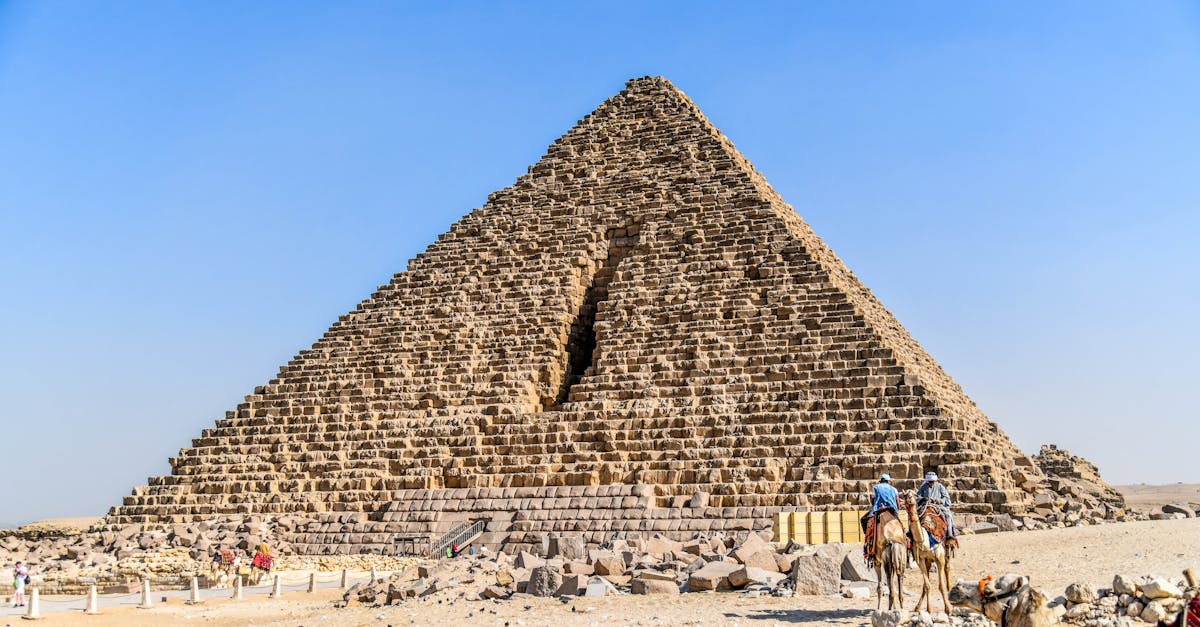 الأهلي وبيراميدز: تغييرات تكتيكية في مباراة الدوري