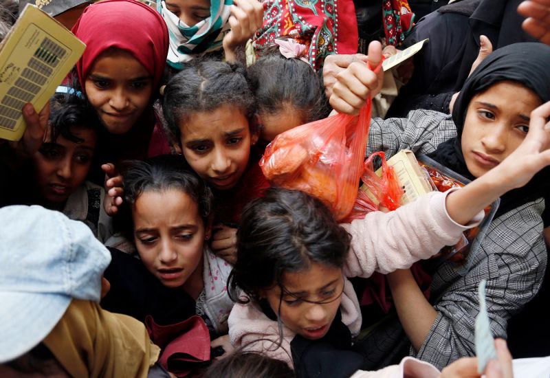 تأثير الحرب على إيران على تحويلات المغتربين اليمنيين