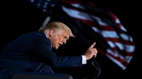 ترامب يحذر من محتالين في المفاوضات الأمريكية الإيرانية