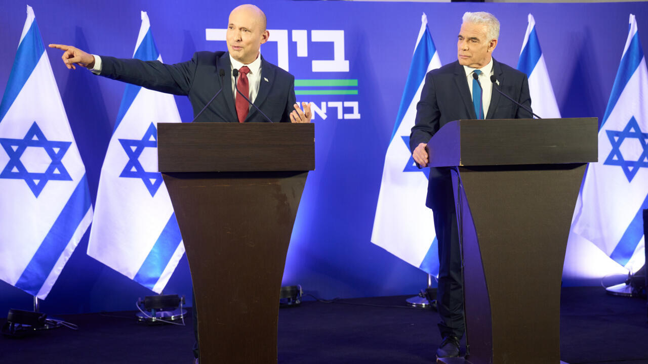 تحالف لابيد وبينيت: نهاية هيمنة نتانياهو؟
