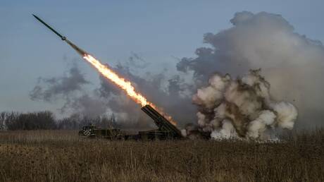 Frappes russes ciblent des installations militaires en Ukraine