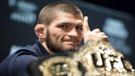 نورمحمدوف يتلقى هدية من أتلتيكو مدريد خلال زيارته