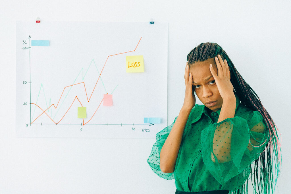 تجار الأسواق التنبؤية يواجهون خسائر بينما تحقق الروبوتات أرباحاً