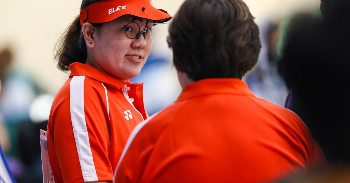 Resume Crow Hunting in Singapore After Six Years