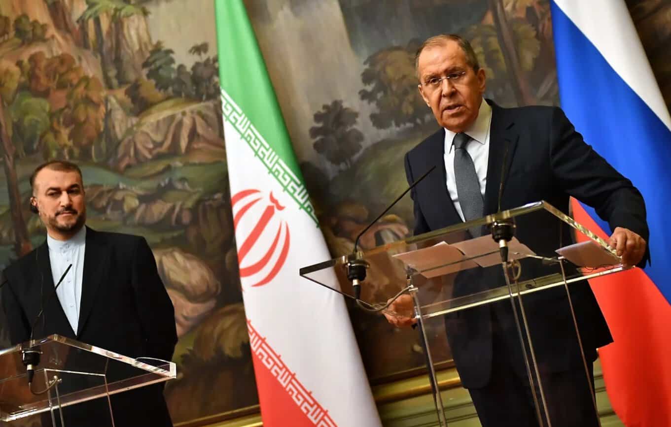 إيران وروسيا: شراكة استراتيجية لمواجهة الضغوط الأمريكية