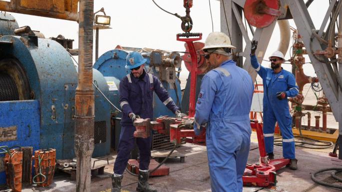 Irakischer Öltanker passiert die Straße von Hormus