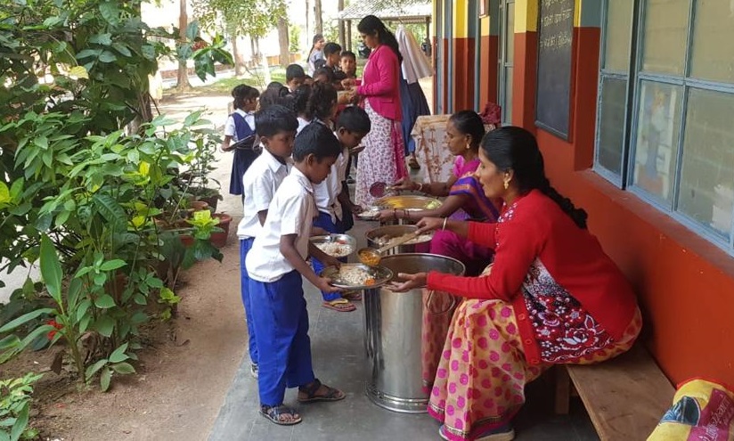 Schulernährungsprogramm in Indonesien zur Verbesserung der Ernährung