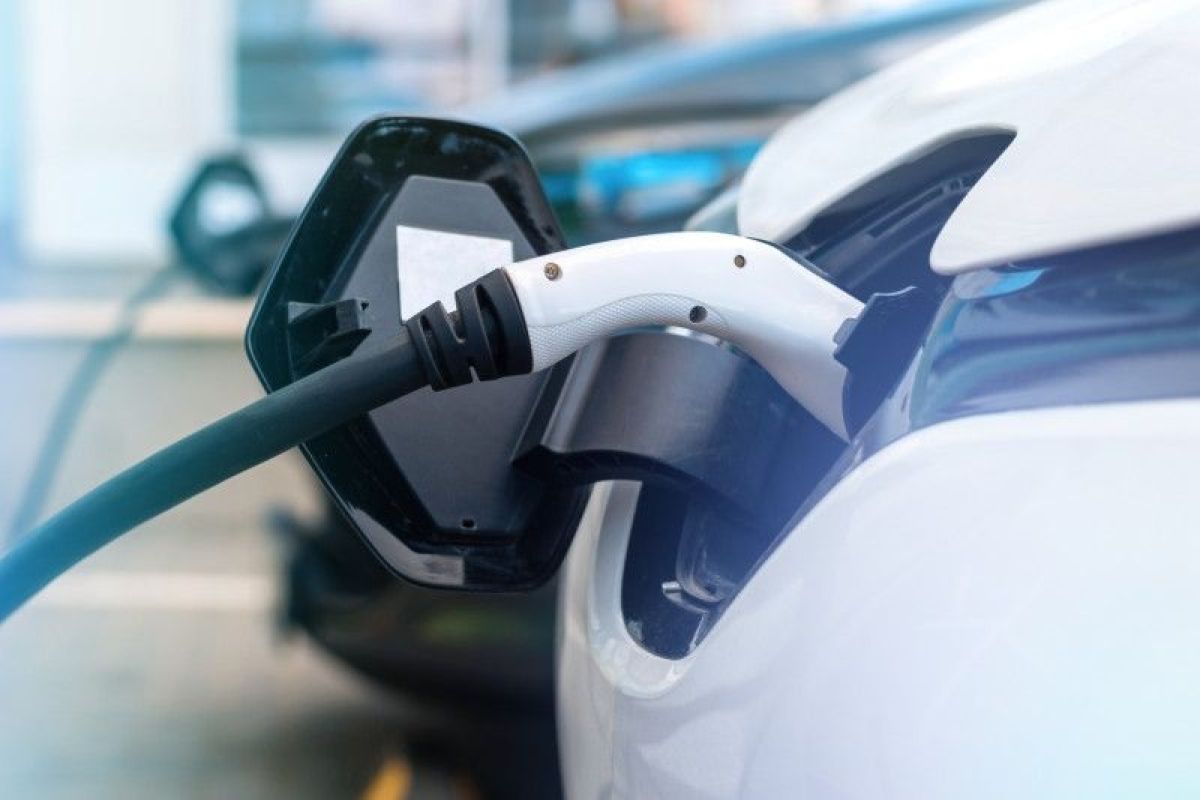 شركات السيارات الصينية تنافس تويوتا في المركبات الهجينة