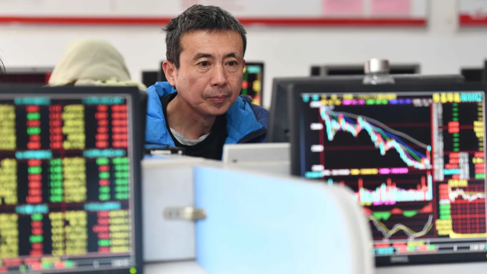 Caída del oro y su impacto en los mercados financieros