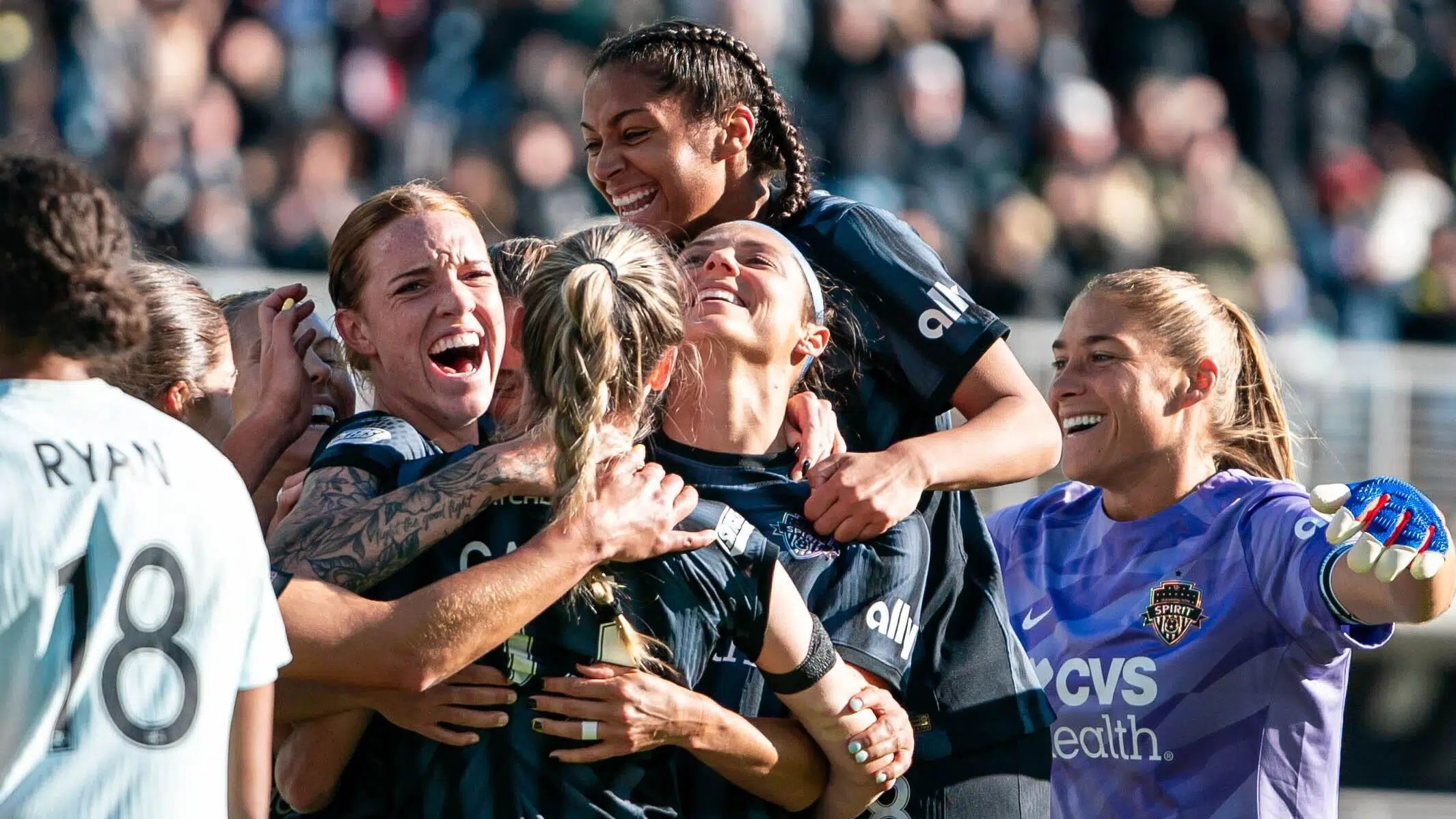 واشنطن سبيريت يحقق نتائج إيجابية في الدوري النسائي