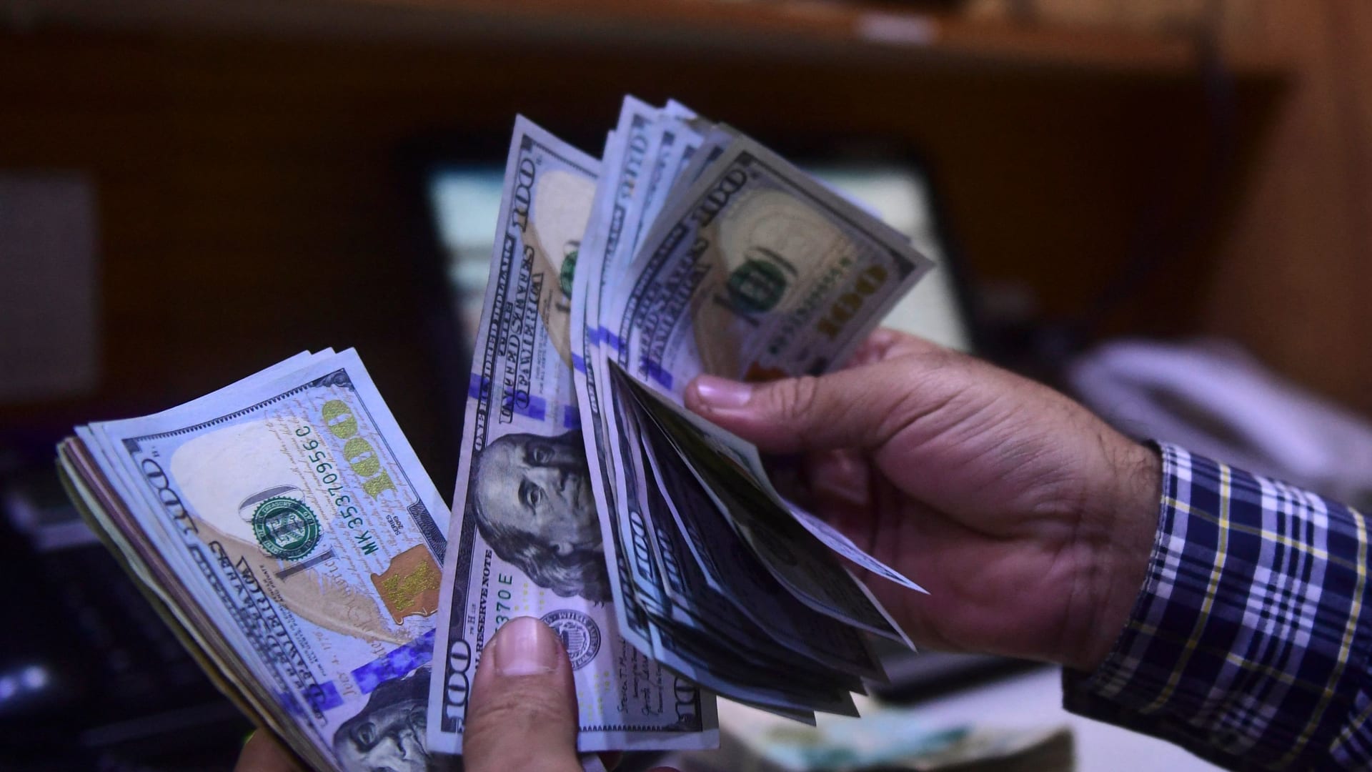 Bank Sentral Hongaria Pertahankan Suku Bunga di Tengah Gejolak