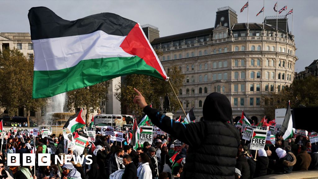 نجوم يتحدون حظر مجموعة فلسطين أكشن في المملكة المتحدة