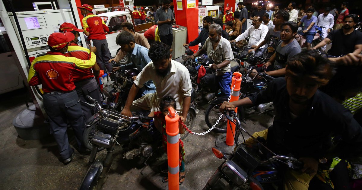 Crise pétrolière au Pakistan et fermeture des marchés