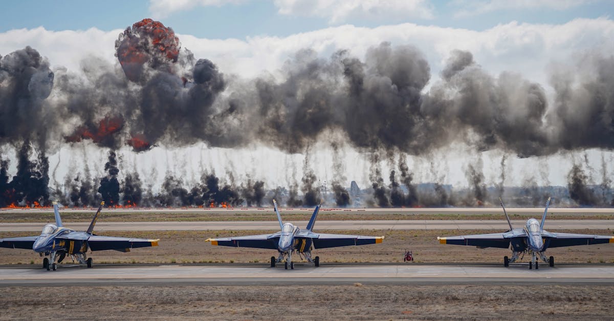 إصابة أربعة أشخاص في قطر بشظايا صواريخ إيرانية