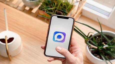 آبل تحظر تطبيق MAX الروسي من App Store بسبب العقوبات