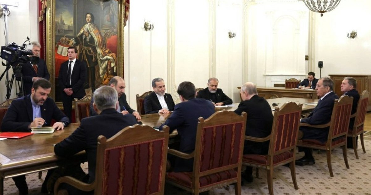 Putin Praises Iranian Resilience and Supports Peace Efforts