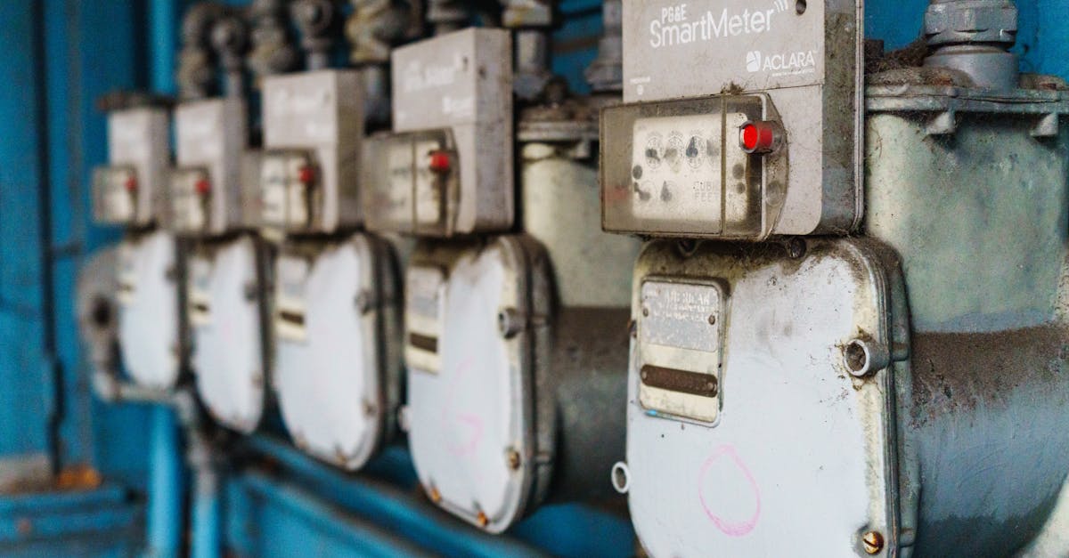 توقعات بانخفاض أسعار الغاز وتذاكر الطيران