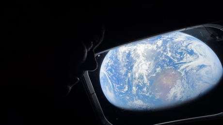 رواد فضاء "أرتميس 2" يرسلون رسالة إلى الأرض