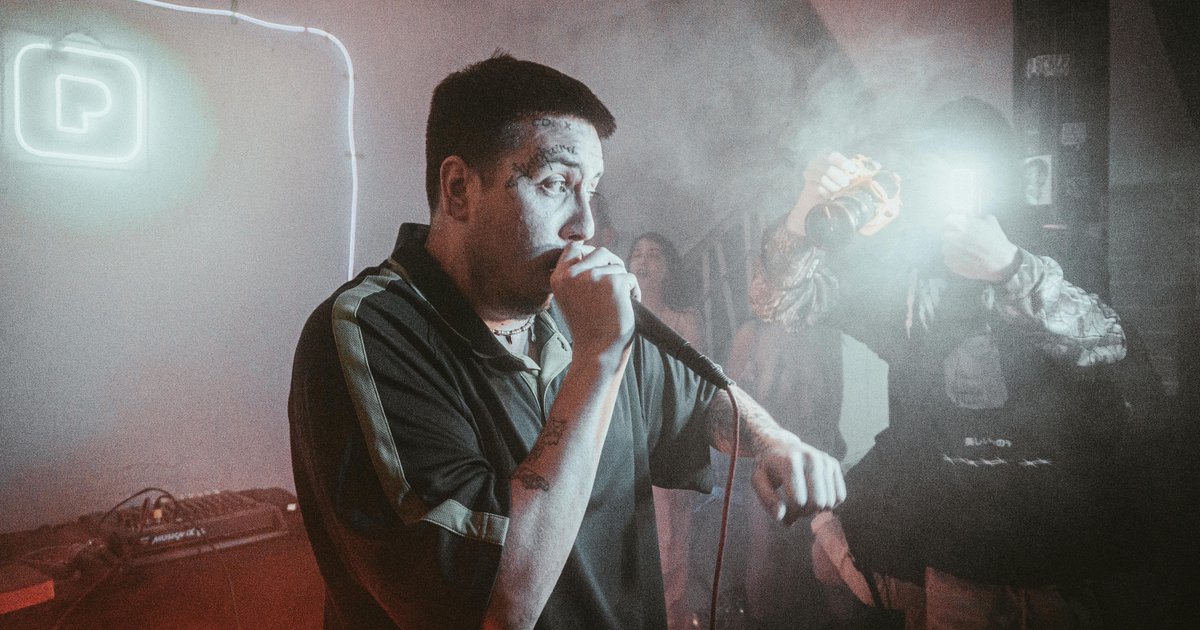 عرض بيل أكمان للاستحواذ على يونيفرسال ميوزيك