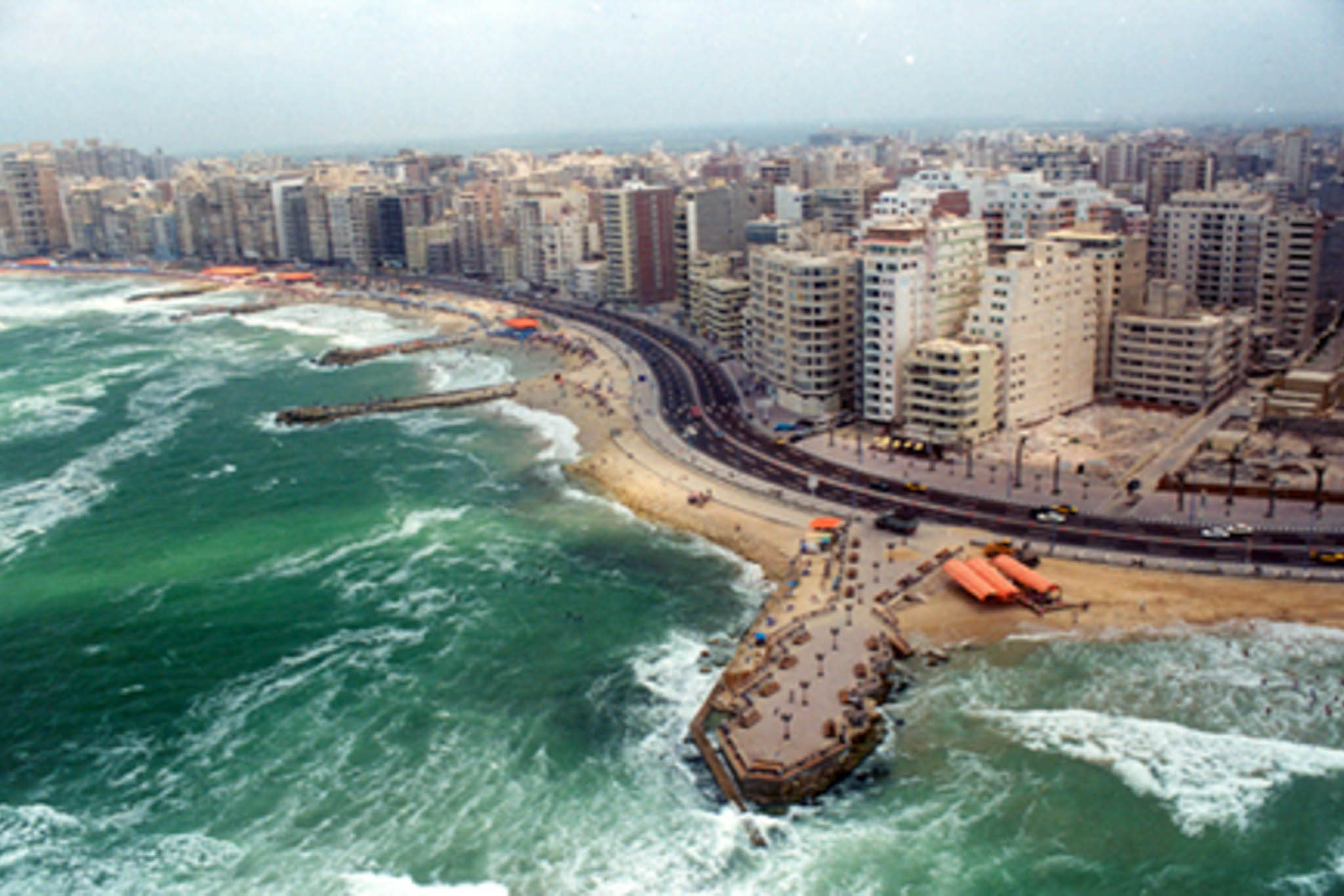 Entwicklung von «Bئر مسعود» und Erweiterung der Corniche