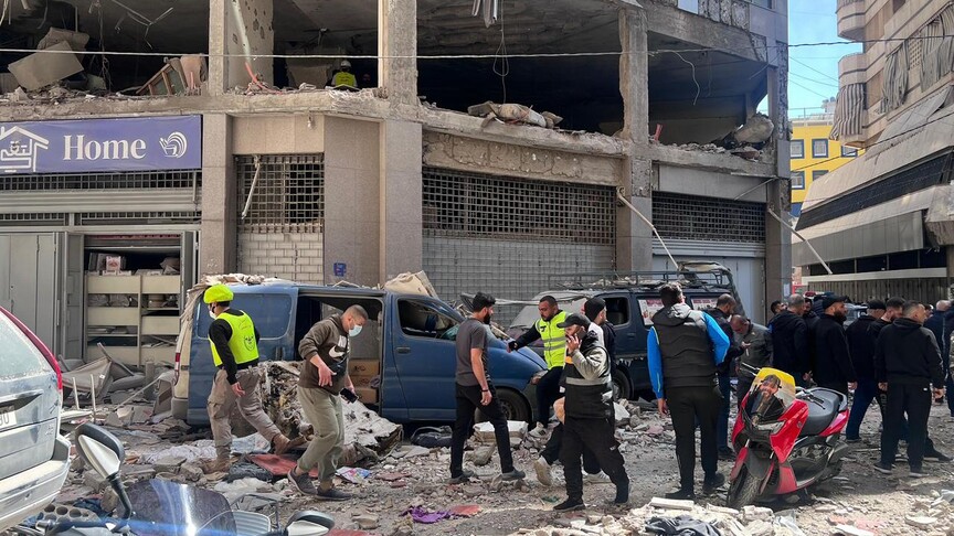 تصعيد عسكري في لبنان: غارات إسرائيلية تقتل 89 شخصاً