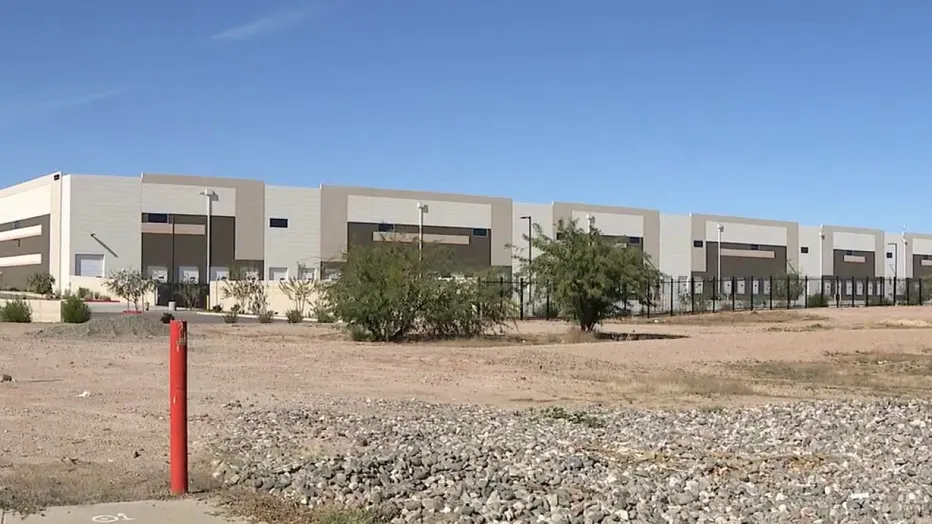 Suspension de l'achat d'entrepôts pour migrants aux États-Unis