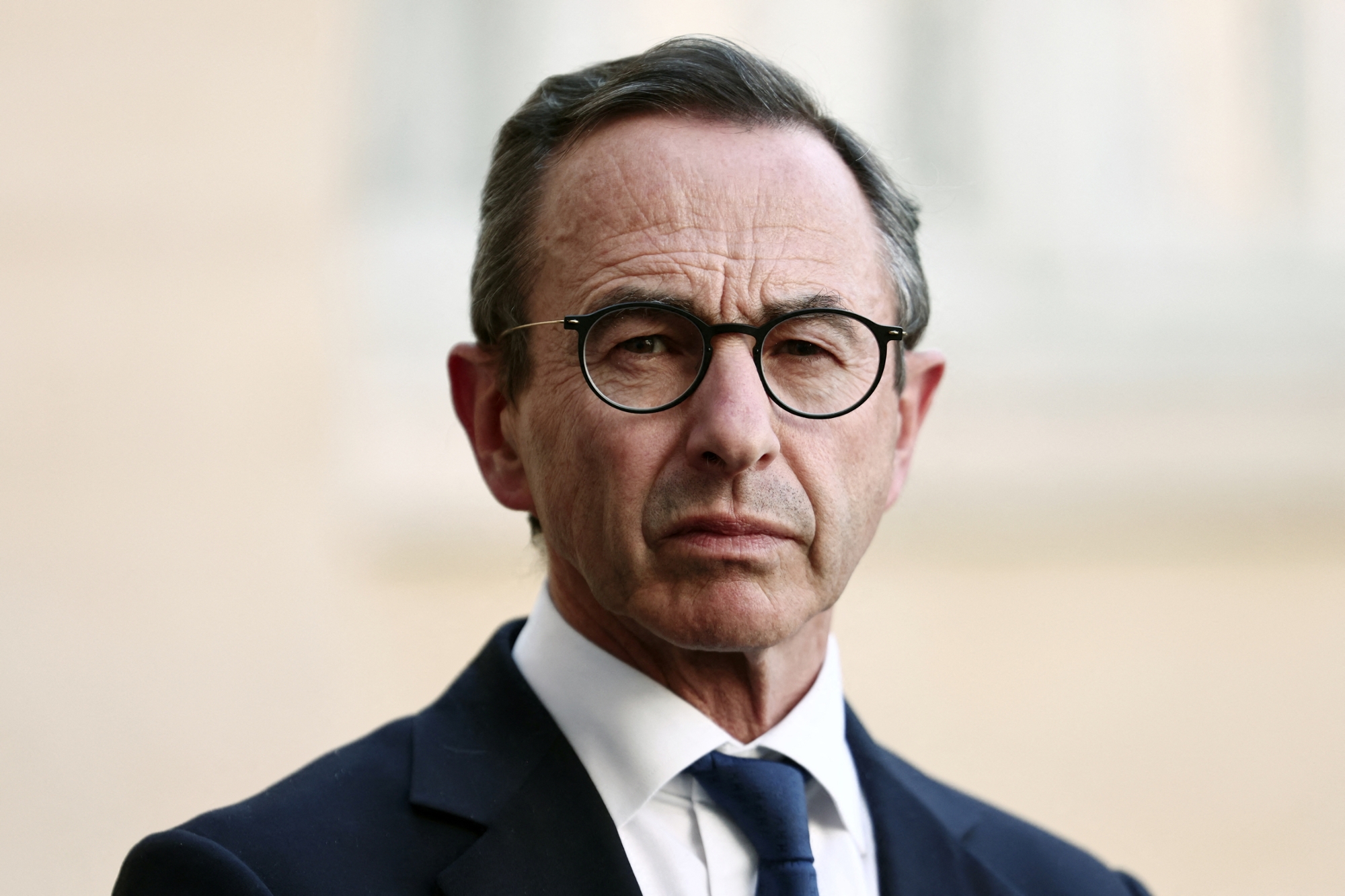 اتهامات روتايو لماكرون: تبعية تجاه الجزائر