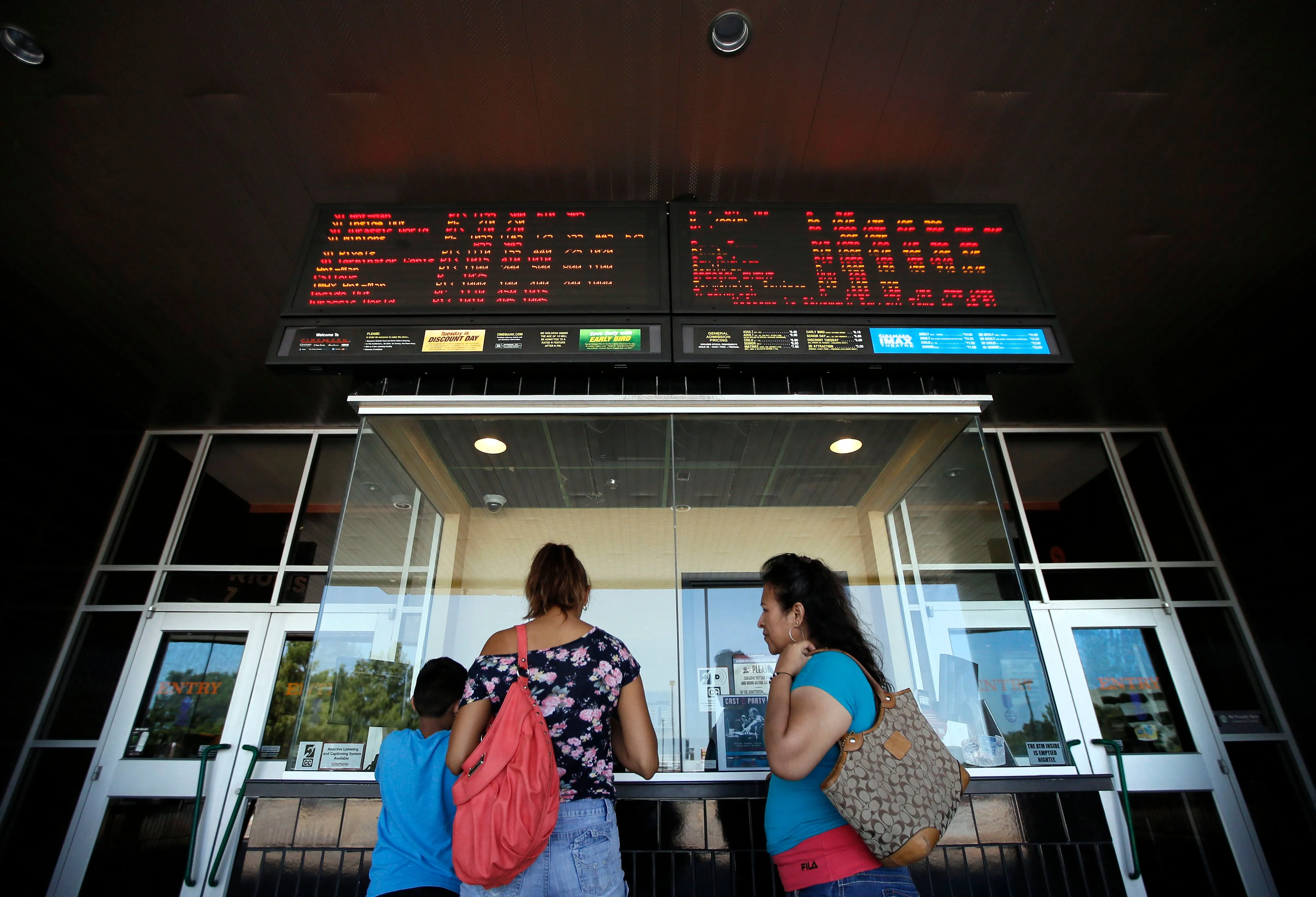 فيلم إشعار بالموت يتذيل شباك التذاكر